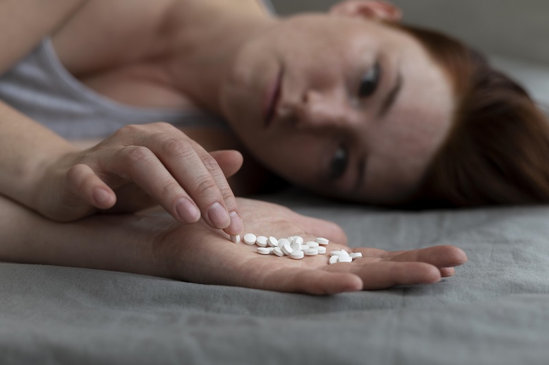 signs of opioid addiction